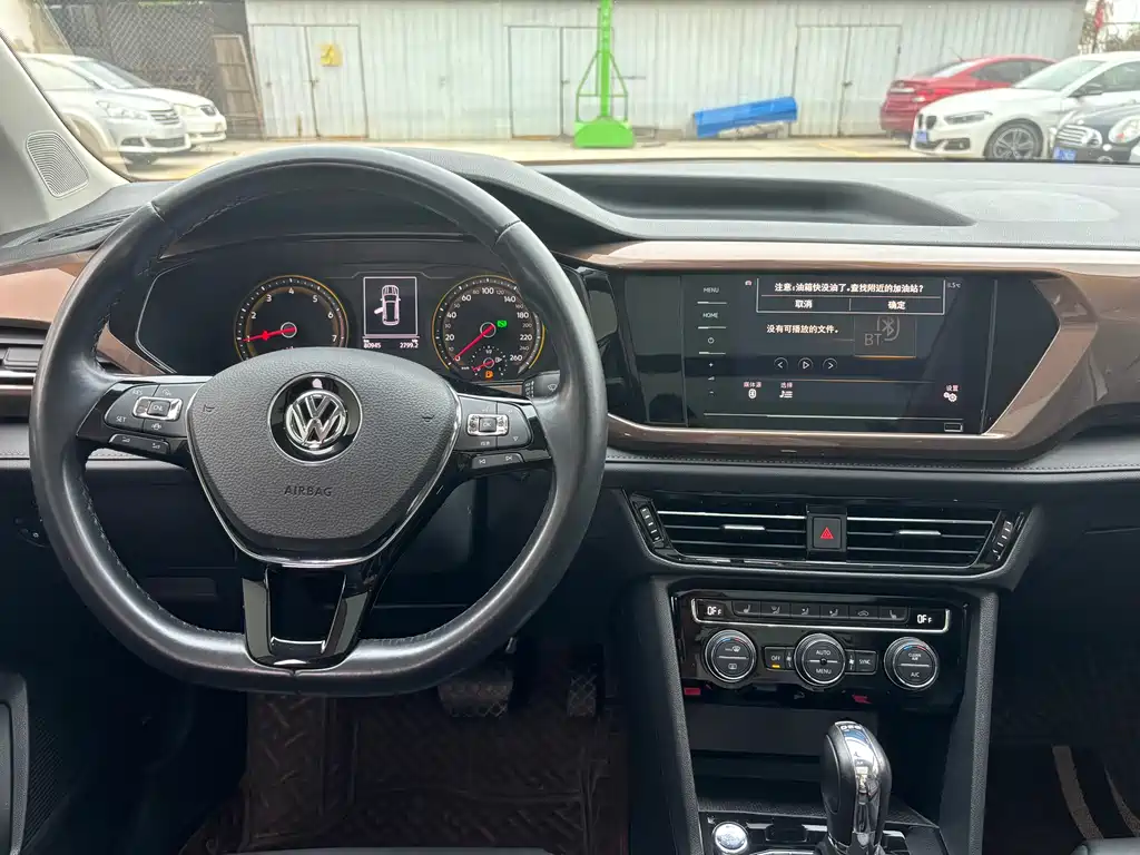 Volkswagen Tharu 2019 — фото 14