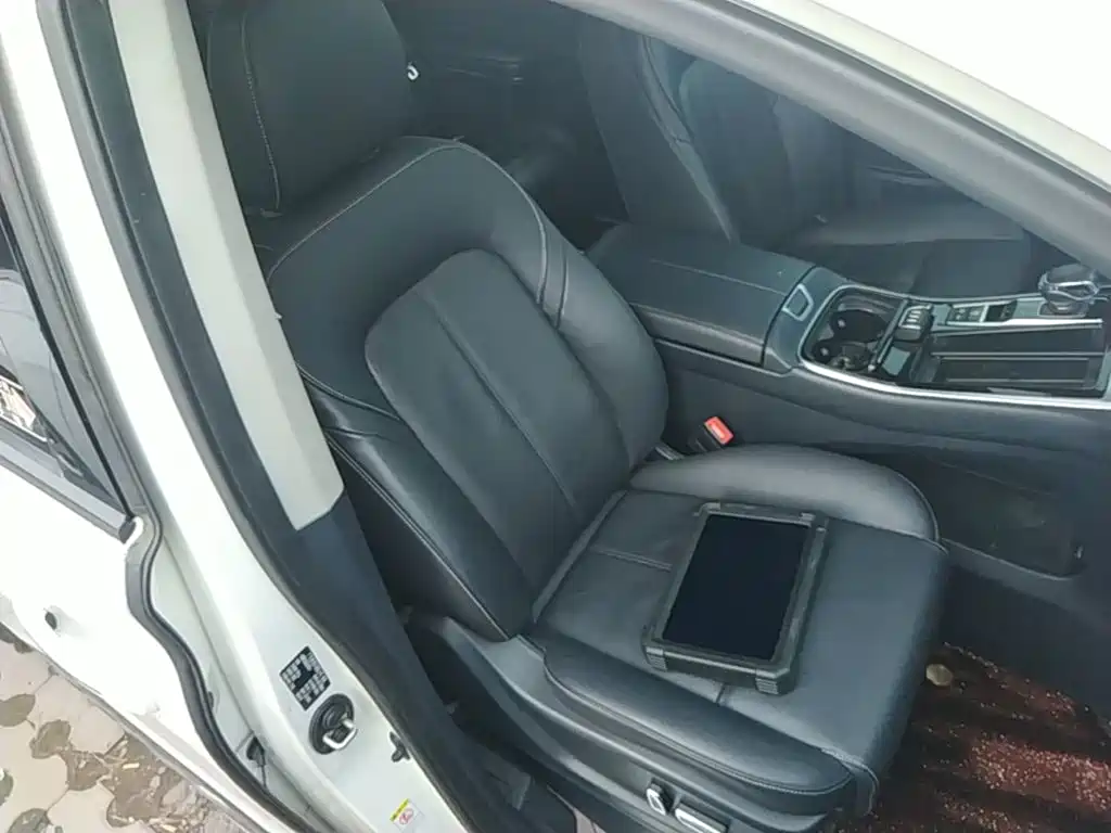 GAC Trumpchi M8 2021 — фото 20