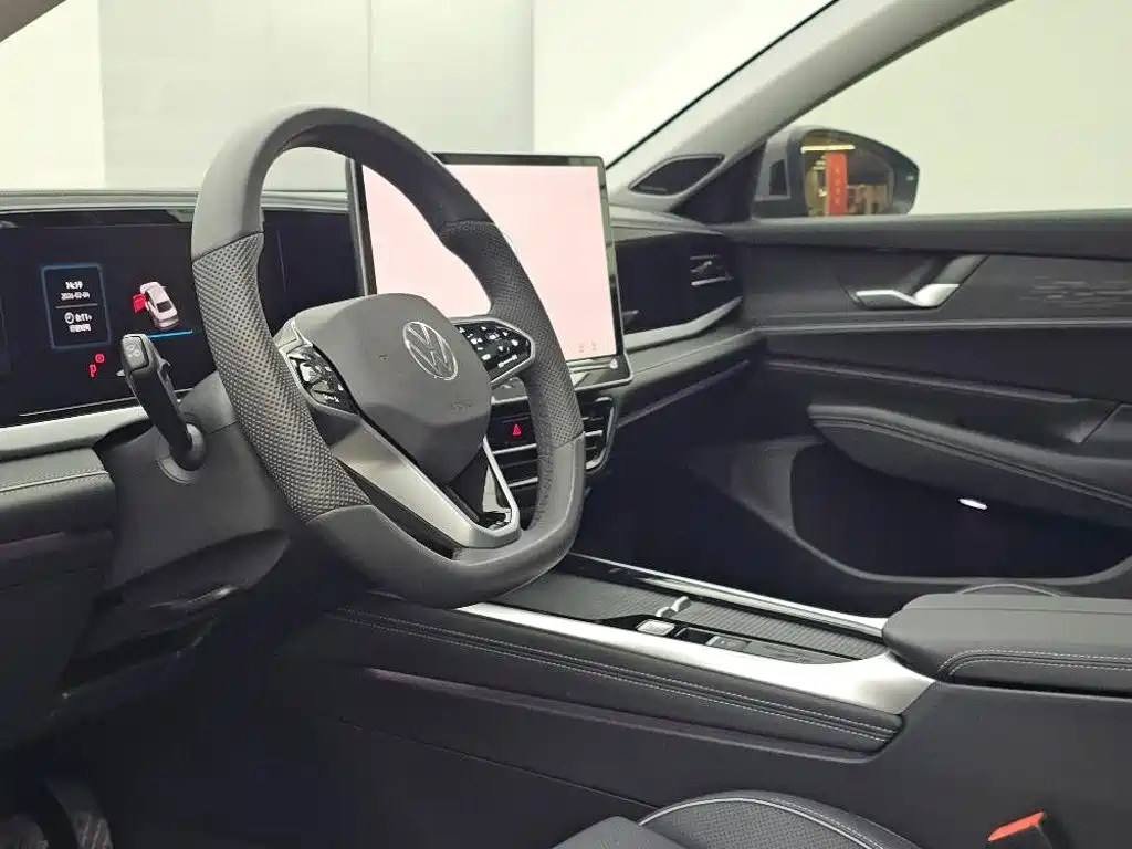 Volkswagen Passat 2024