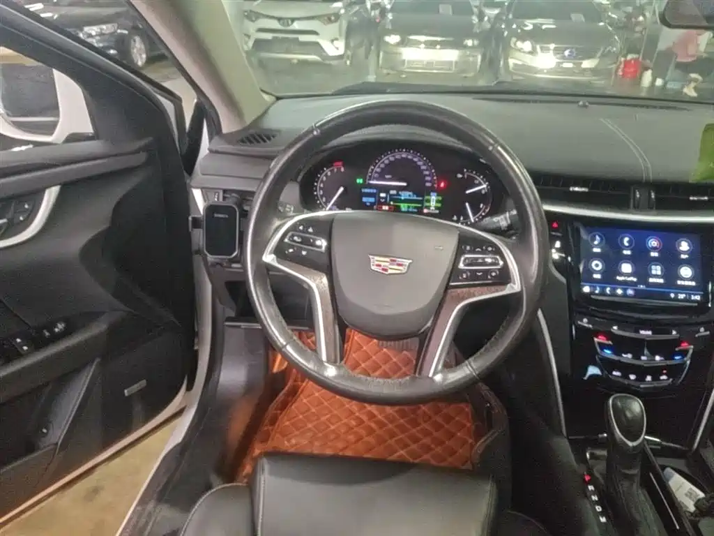 Cadillac XTS 2019 — фото 11