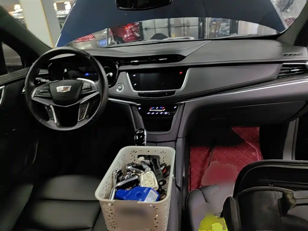 Cadillac XT5 2022 — фото 10