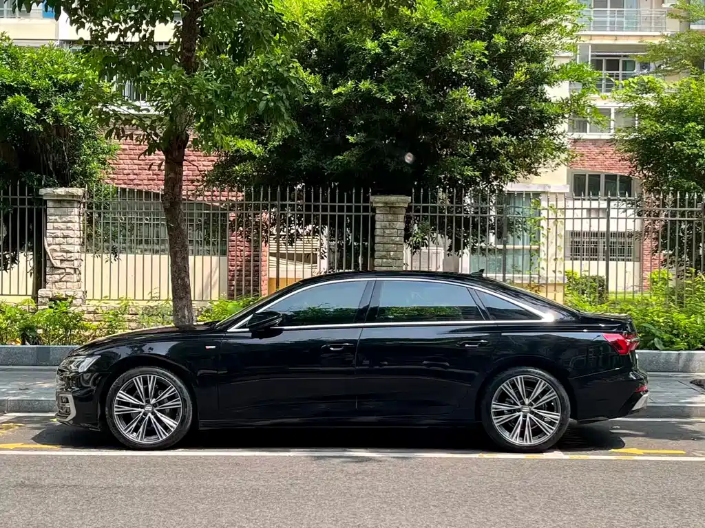Audi A6L 2025 — фото 15