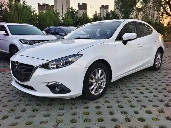 Mazda 3 Axela 2016