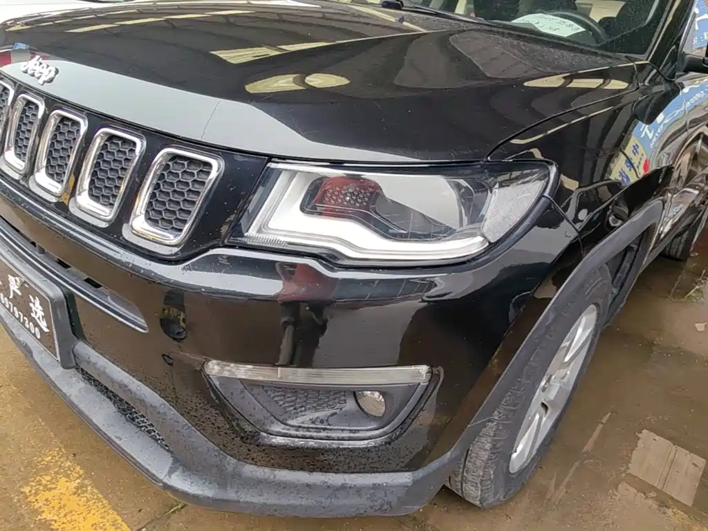 Jeep Compass 2018 — фото 24