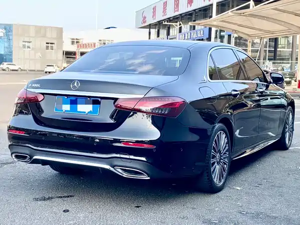 Mercedes-Benz E-Class 2023
