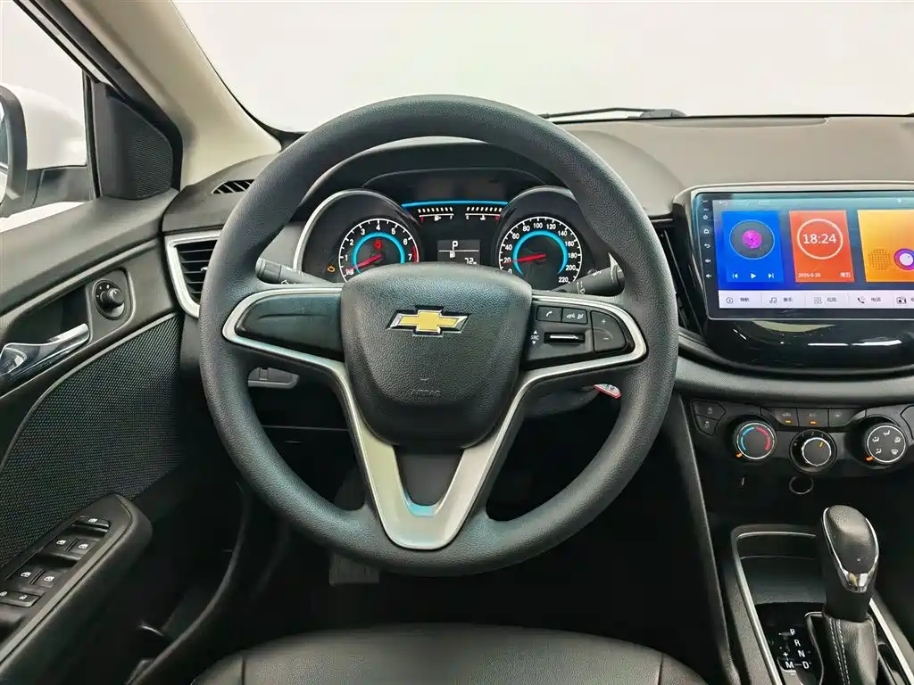Chevrolet Cavalier 2018 — фото 11