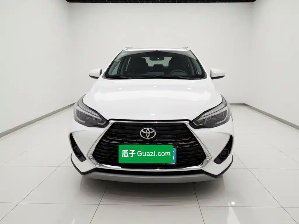 Toyota Yaris L 2022 — фото 2