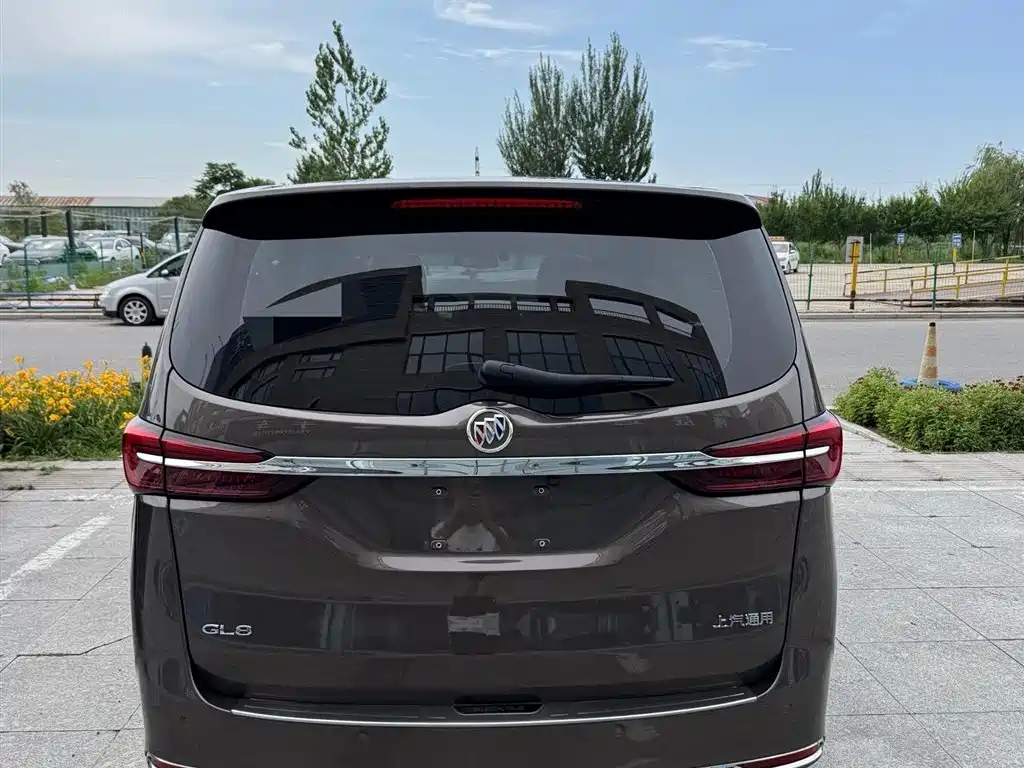 Buick GL8 2023