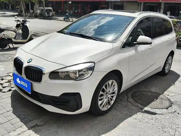 BMW 2 Series Wagon 2021
