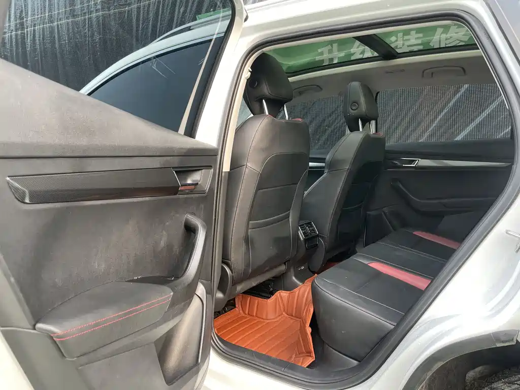 Skoda Karoq 2023 — фото 25