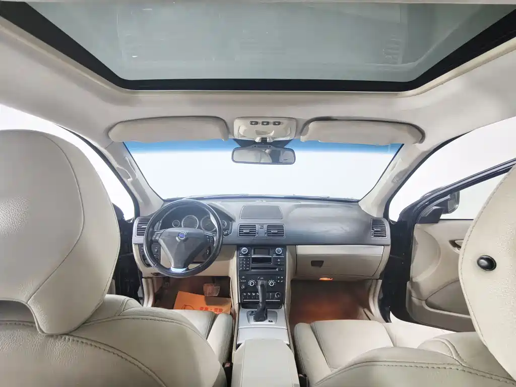 Volvo XC90 2013 — фото 10