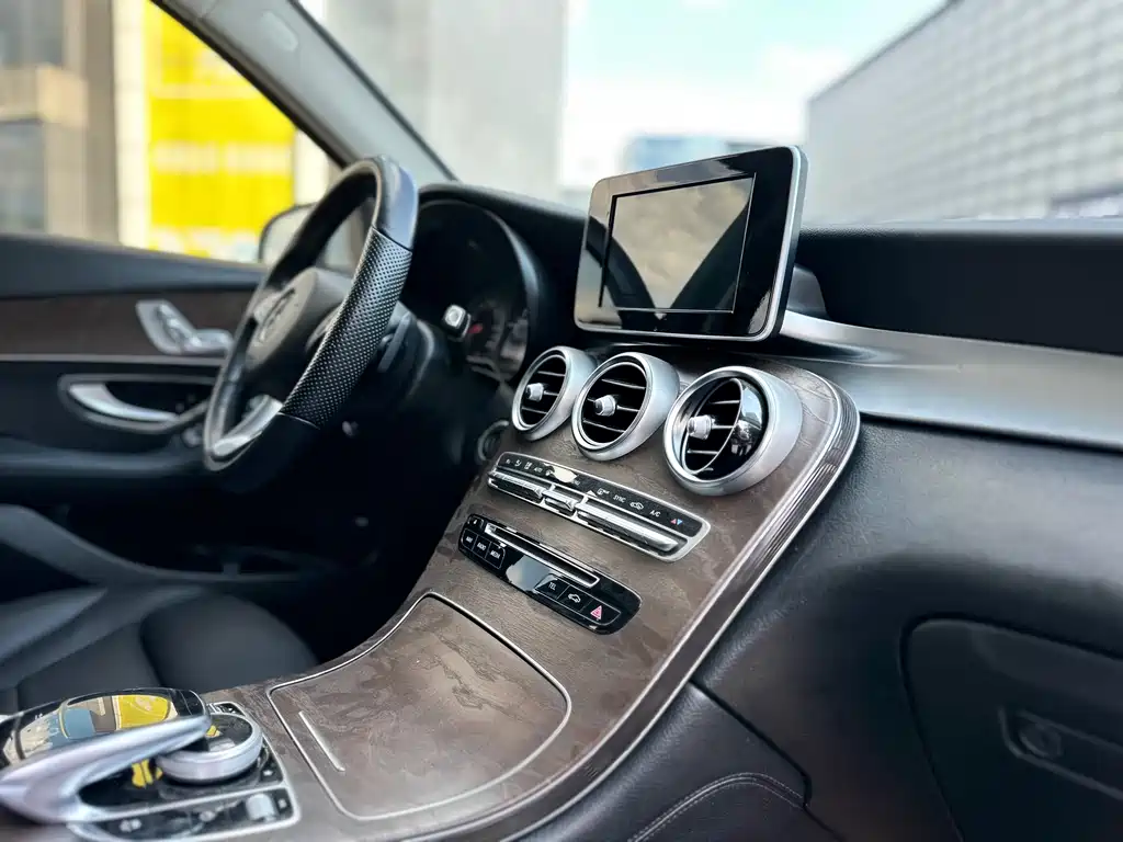 Mercedes-Benz GLC 2019 — фото 23