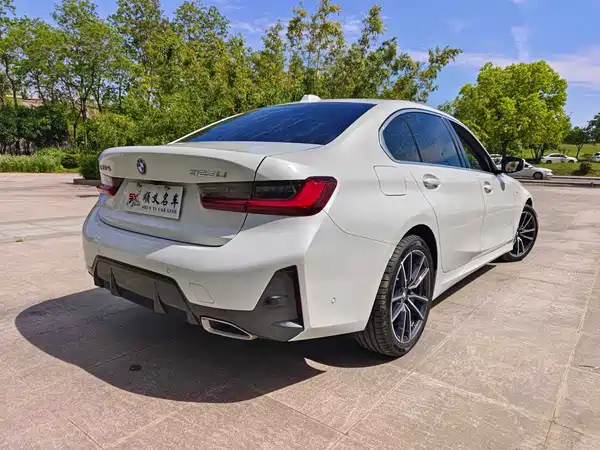 BMW 3 Series 2024