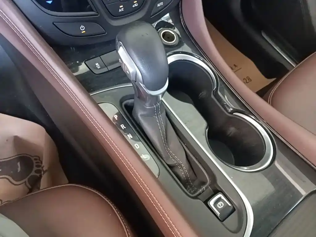 Buick Envision Plus 2020 — фото 14