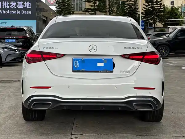 Mercedes-Benz C-Class 2024