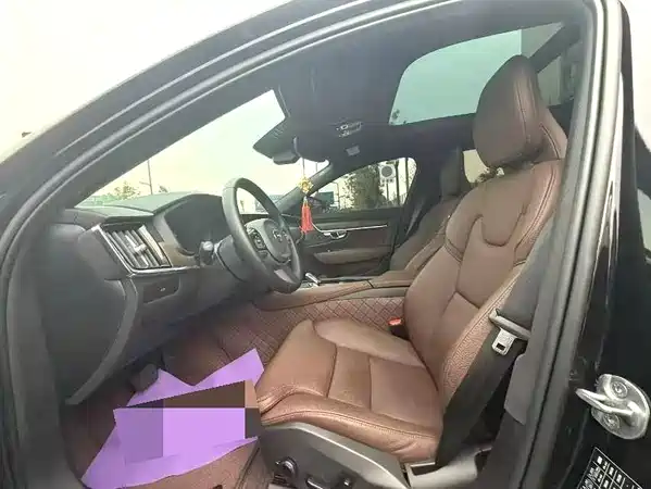 Volvo S90 2024