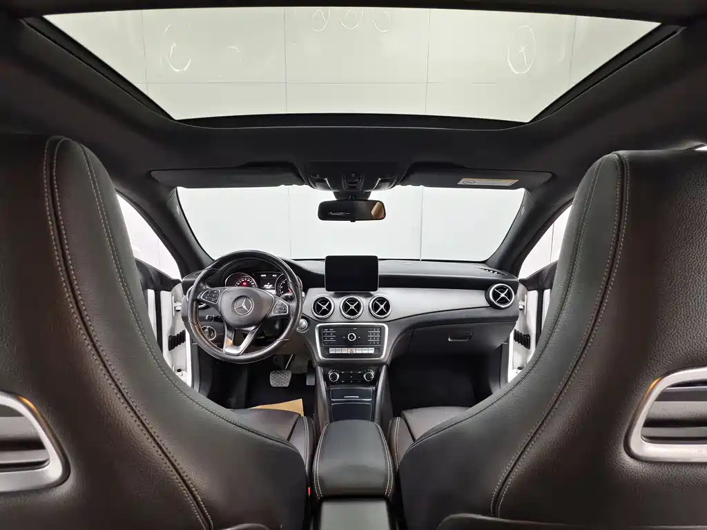 Mercedes-Benz CLA 2018 — фото 10
