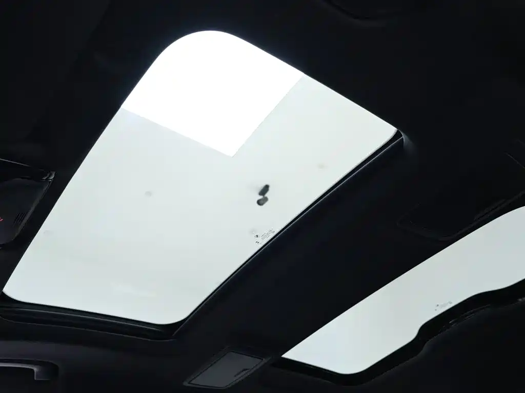 BMW 5 Series 2023 — фото 19