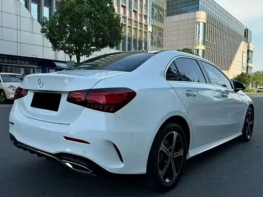 Mercedes-Benz A-Class 2023 — фото 9