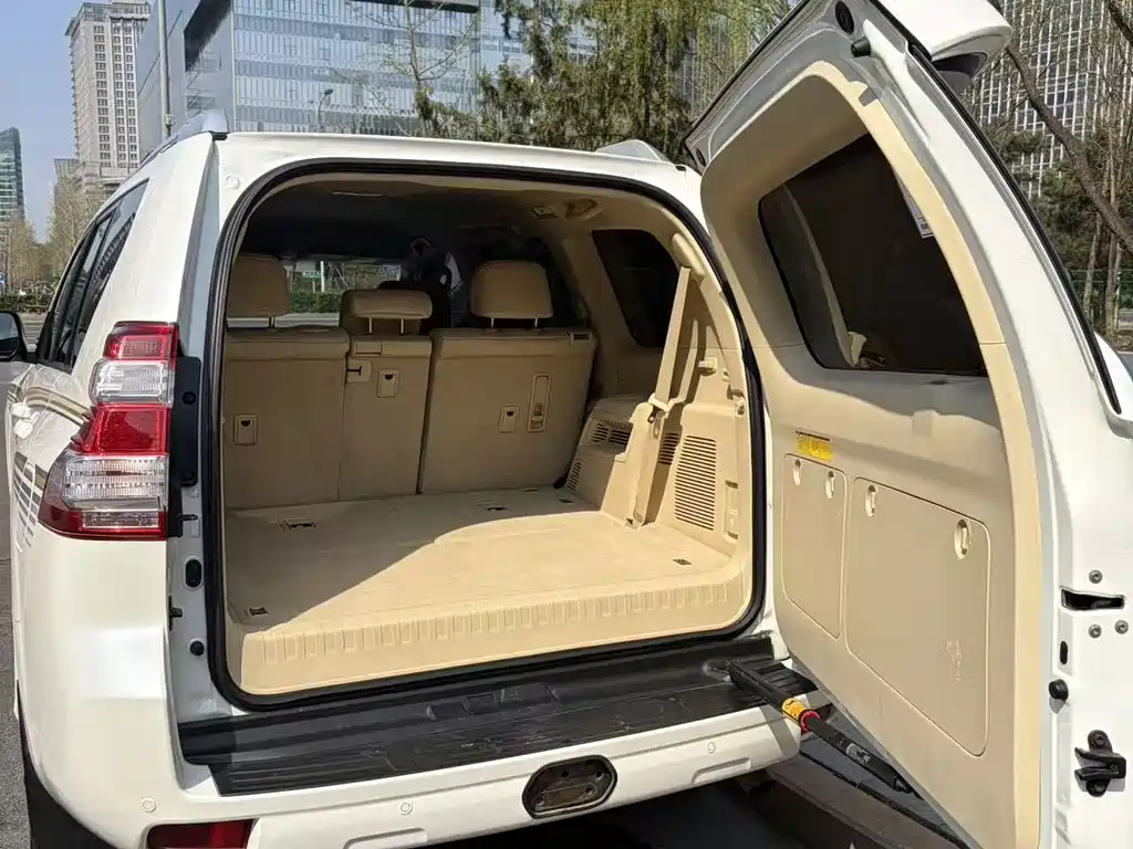 Toyota Prado 2015 — фото 19