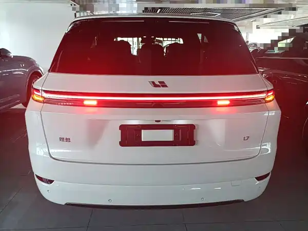 Li Auto L7 2025