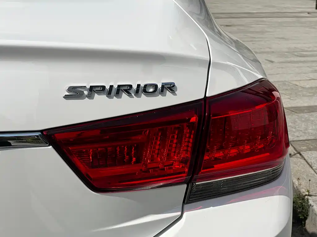 Honda Spirior 2016 — фото 18