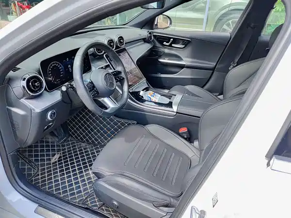 Mercedes-Benz C-Class 2023