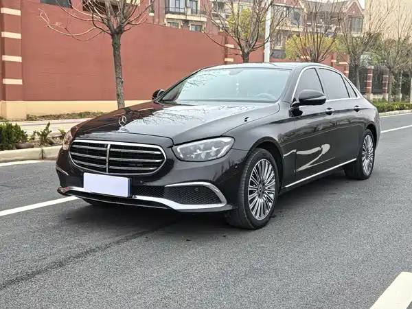 Mercedes-Benz E-Class 2023