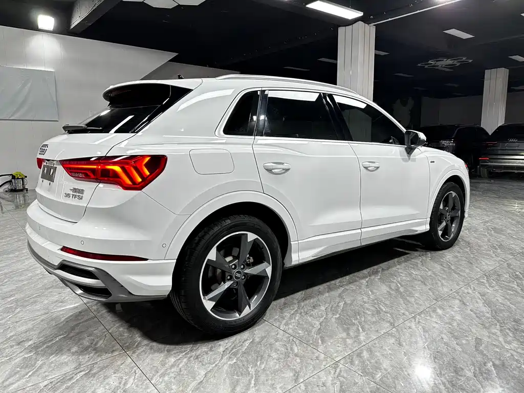 Audi Q3 2022 — фото 9