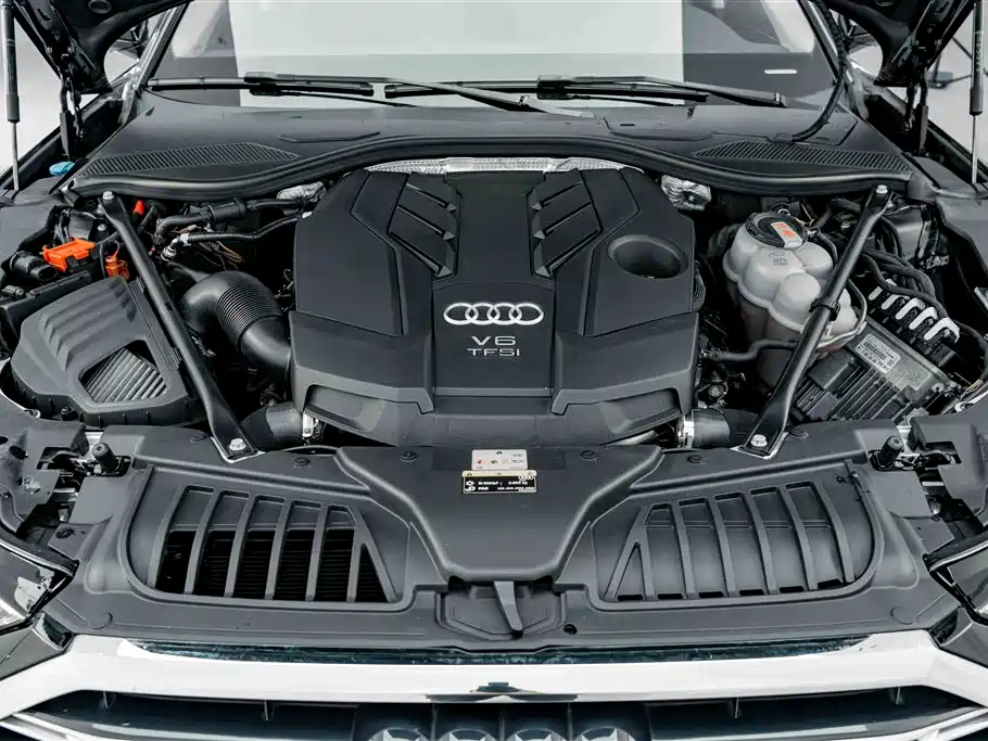 Audi A8 2021 — фото 25