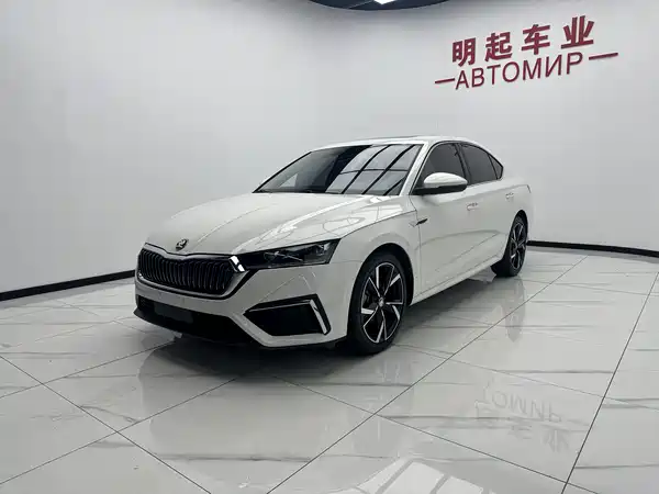 Skoda Octavia 2023