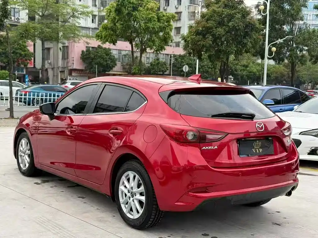 Mazda 3 Axela 2017 — фото 4