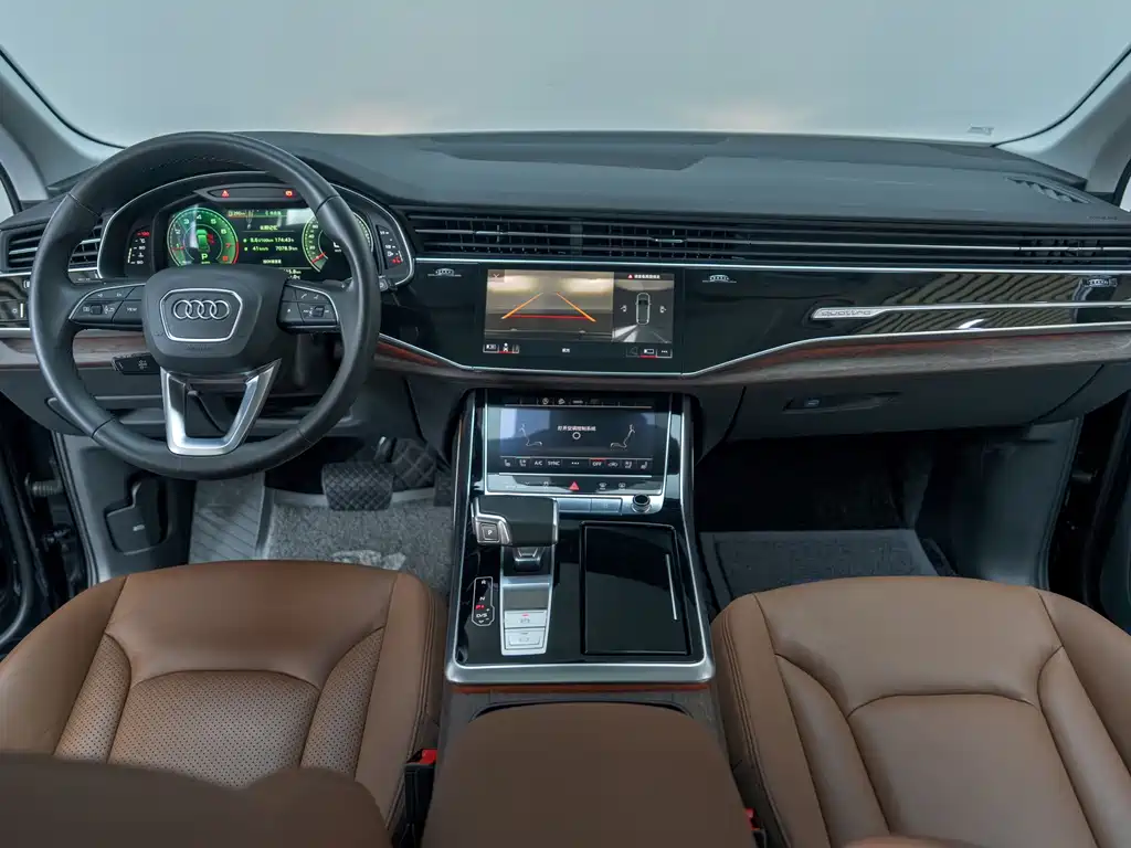 Audi Q7 2021 — фото 11
