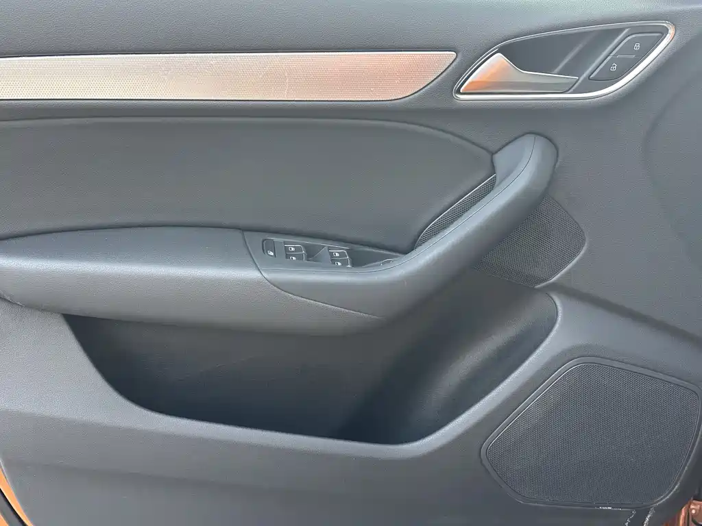 Audi Q3 2013 — фото 10