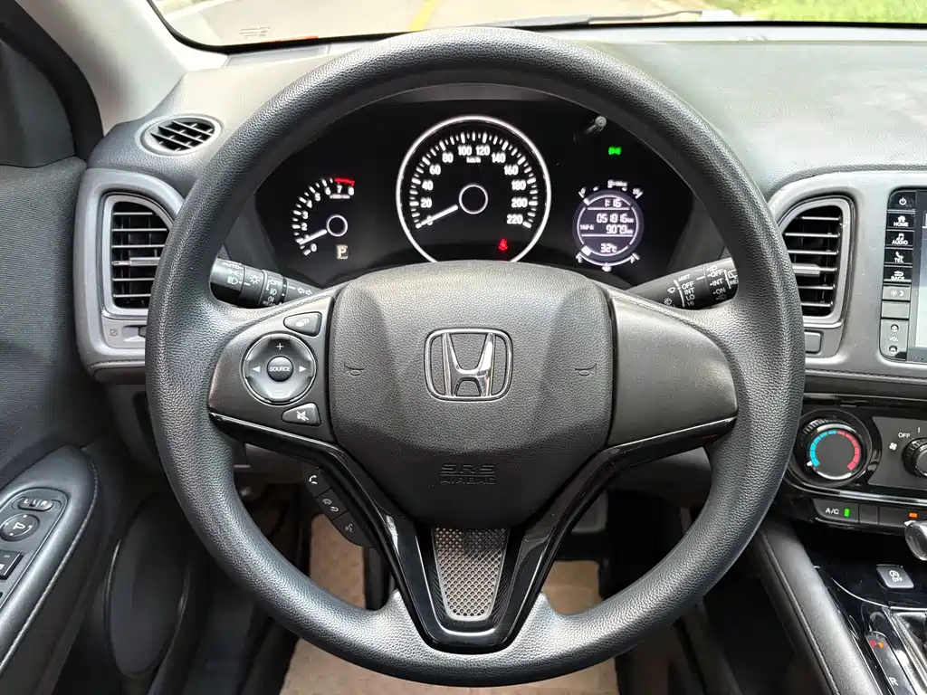 Honda Vezel 2021 — фото 8