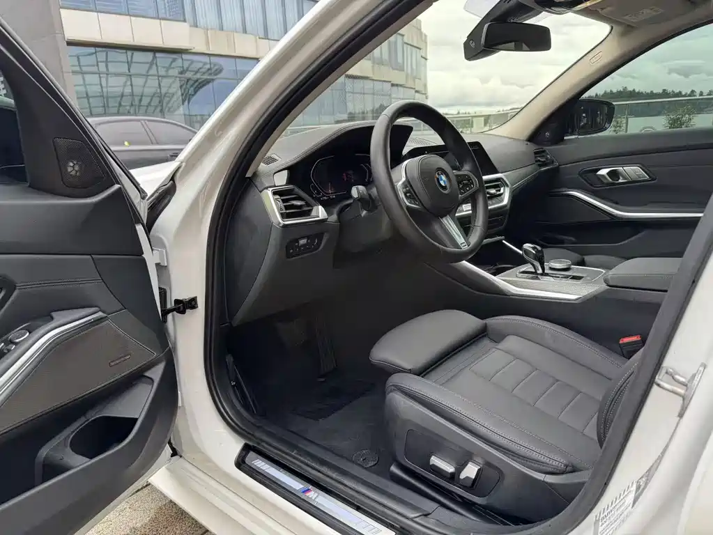BMW 3 Series 2021