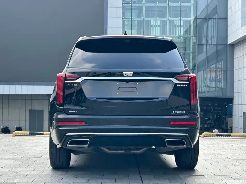 Cadillac XT6 2021 — фото 11