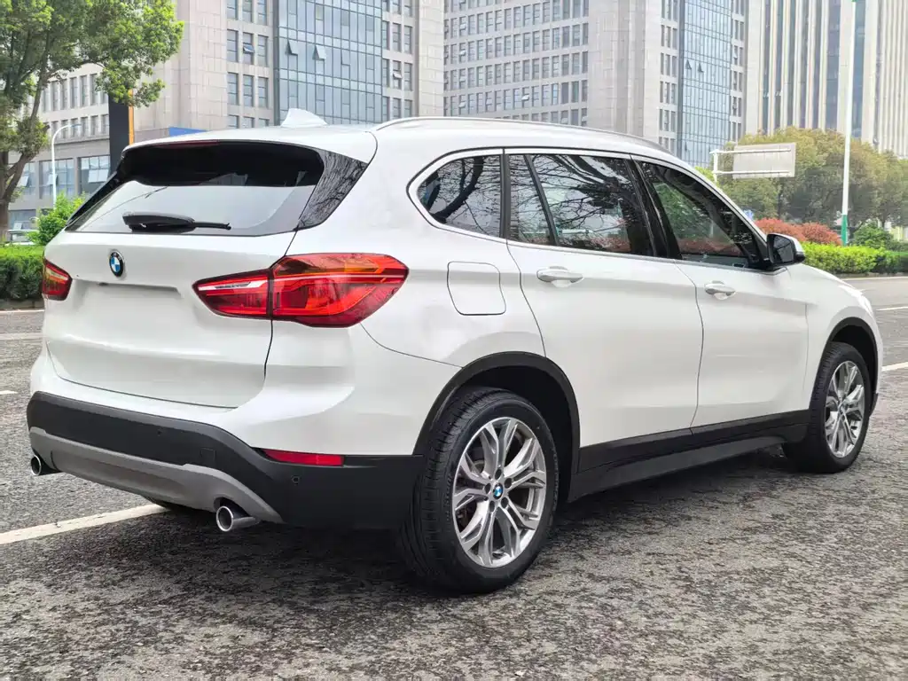 BMW X1 2018 — фото 6