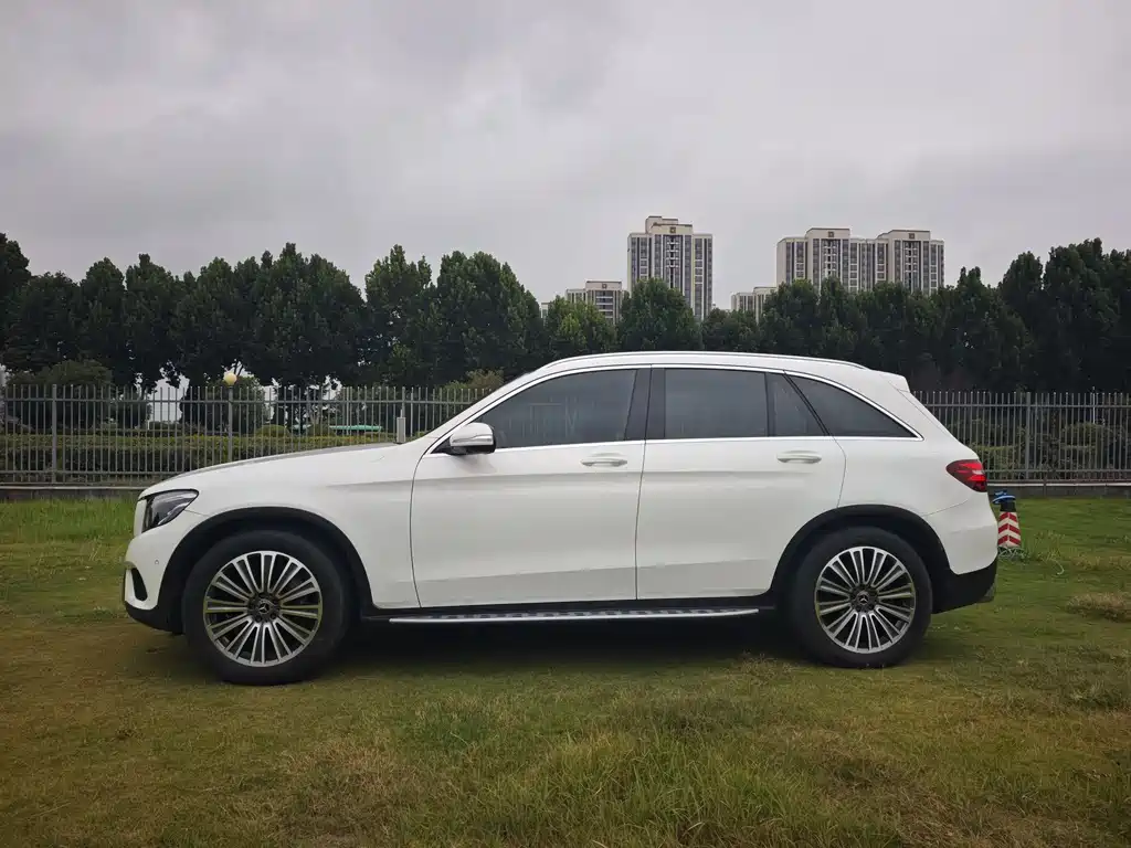 Mercedes-Benz GLC 2017 — фото 8