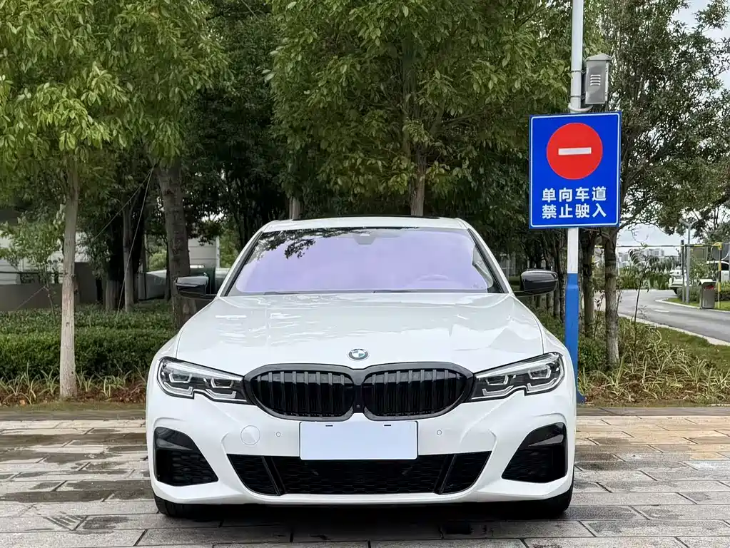 BMW 3 Series 2021