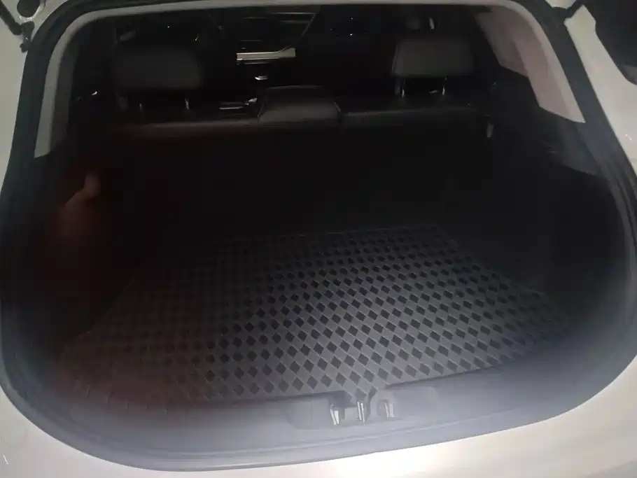 Geely Emgrand S 2024