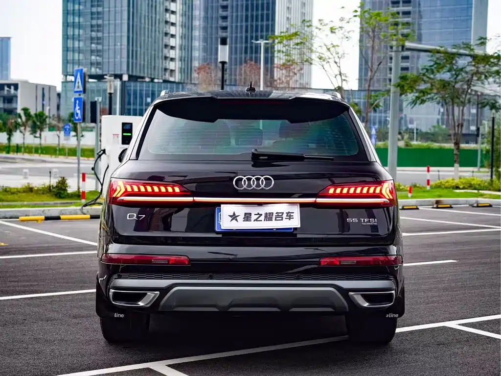 Audi Q7 2021 — фото 5