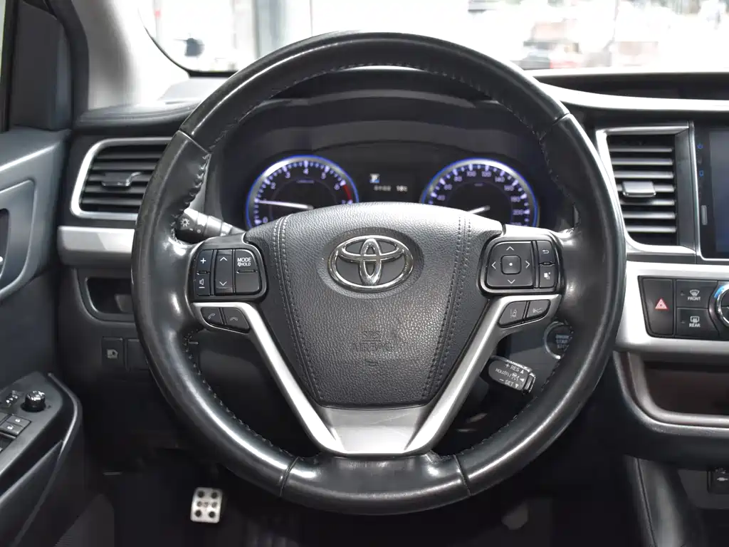 Toyota Highlander 2021 — фото 15