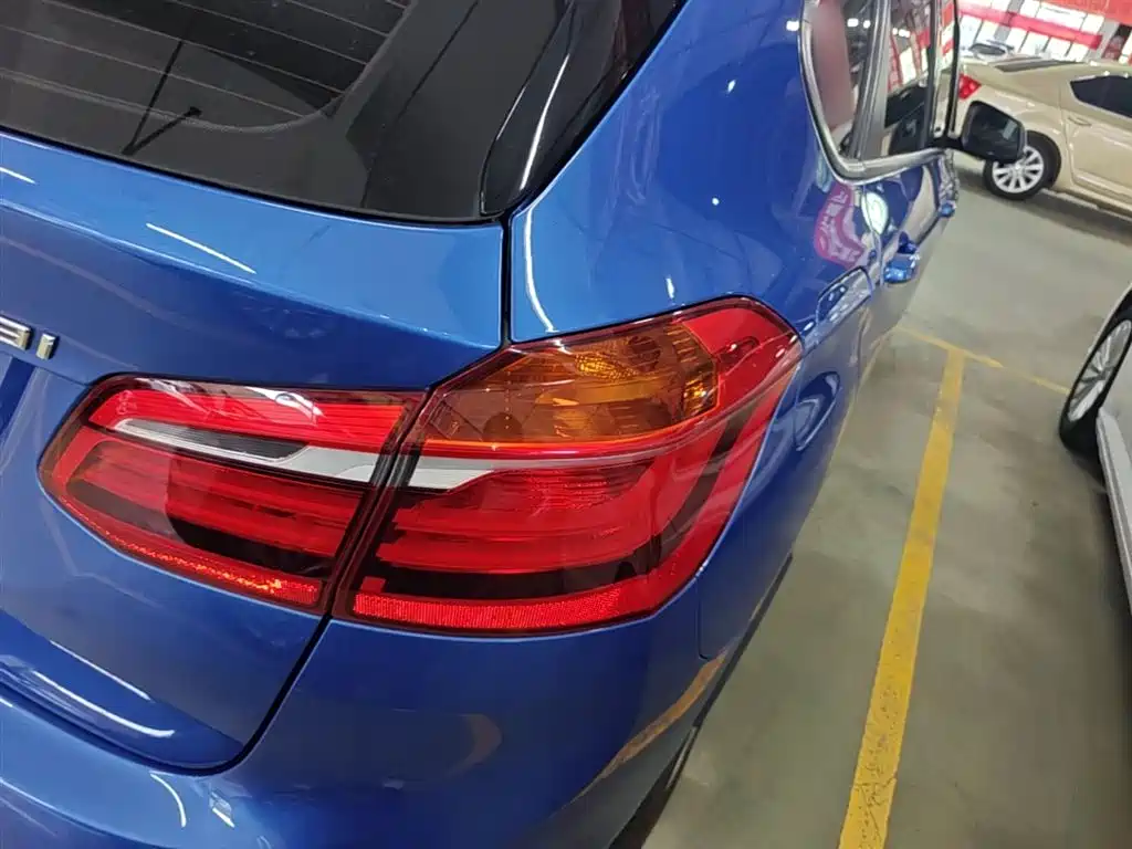 BMW 2 Series Active Tourer 2019 — фото 24