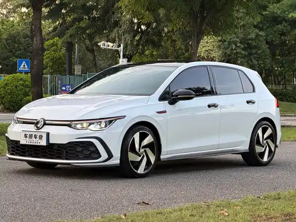 Volkswagen Golf GTI 2021