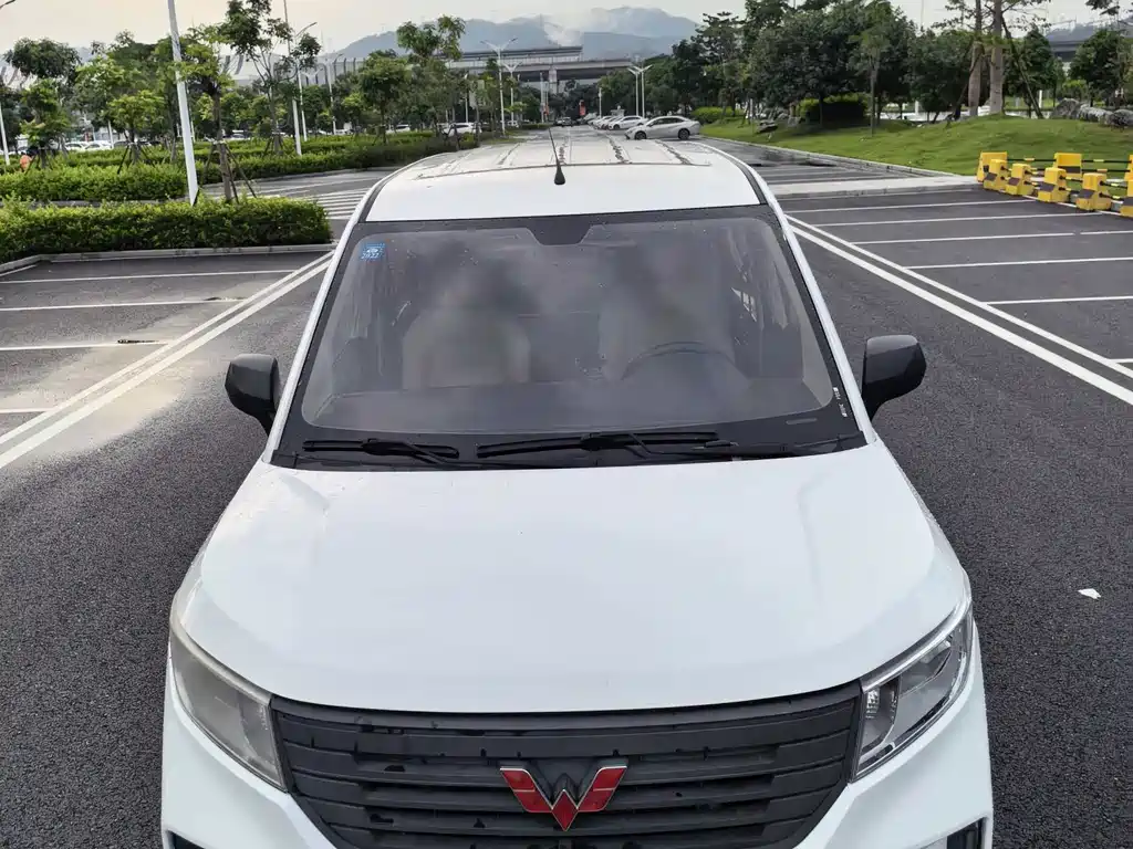 Wuling Hongguang PLUS 2021 — фото 24