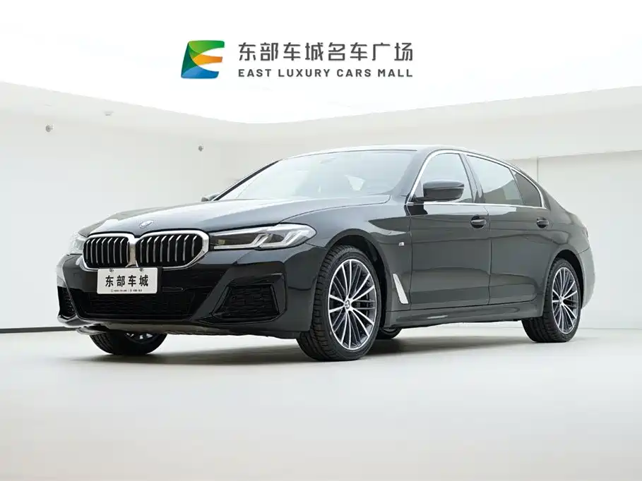 BMW 5 Series 2022 — фото 1