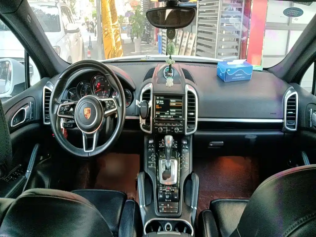 Porsche Cayenne 2015 — фото 13