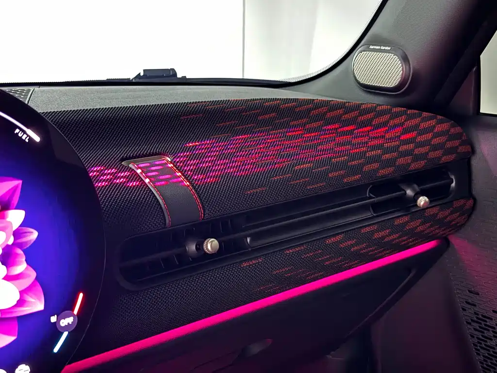 MINI JCW 2025 — фото 17