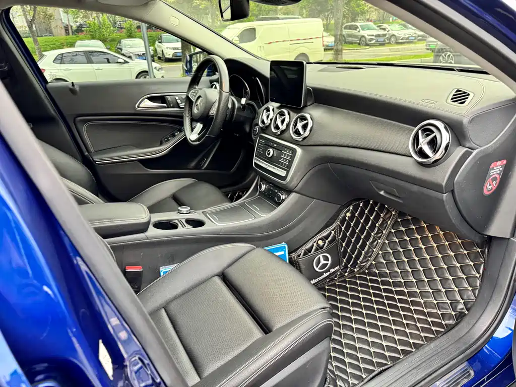 Mercedes-Benz GLA 2018 — фото 12